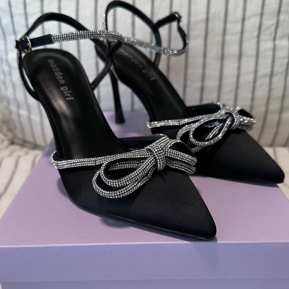 Madden Girl Dreamy Black and Rhinestone Pumps‎ - Picture 3 of 9